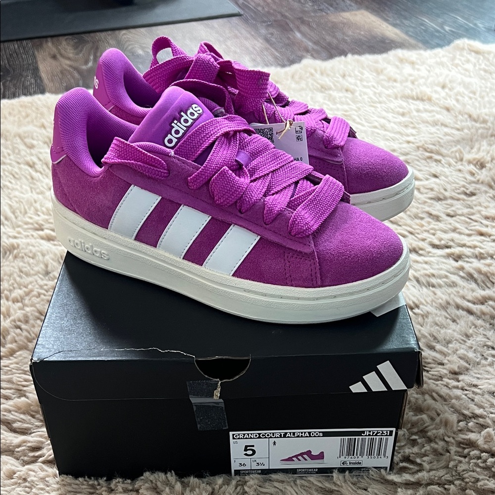 NWT- Adidas Grand Court Alpha size 5 💜